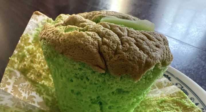 Coconut chiffon at Maprang Bakery & Cafe