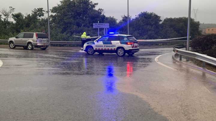 Un diluvio paraliza las Terres de l'Ebre con registros históricos de lluvia