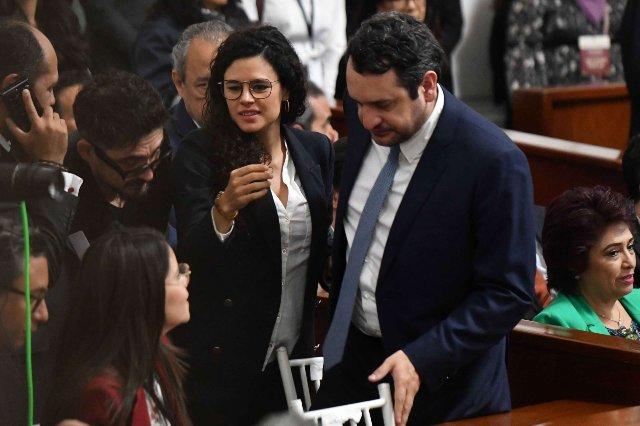 Morenos, restan y dividen