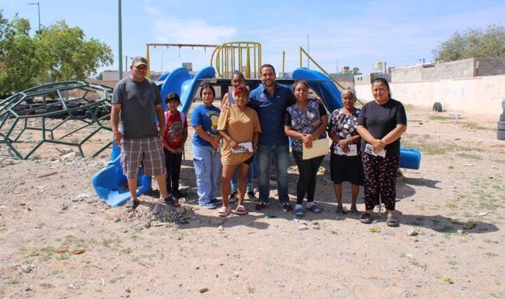 Sostiene Municipio reunión con vecinos de Cerradas del Parque