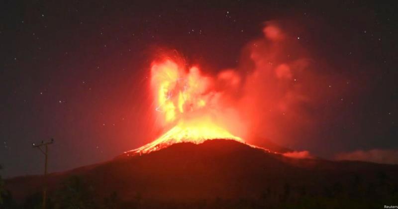 Indonesia’s Mount Lewotobi Laki-Laki Erupts, Spewing Ash 10 Kilometers Into Sky