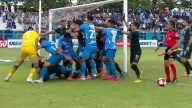 ¡Se fueron a los golpes! Daniel Cataño, entre los 7 expulsados por pelea en Bolivia