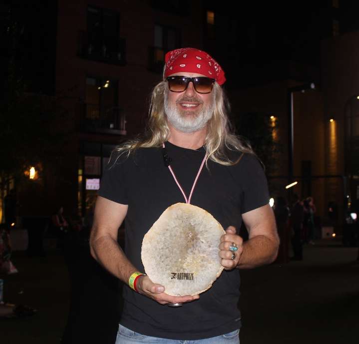 Michigan glass artist ‘in disbelief’ after winning $100K at 2025 ArtPrize competition