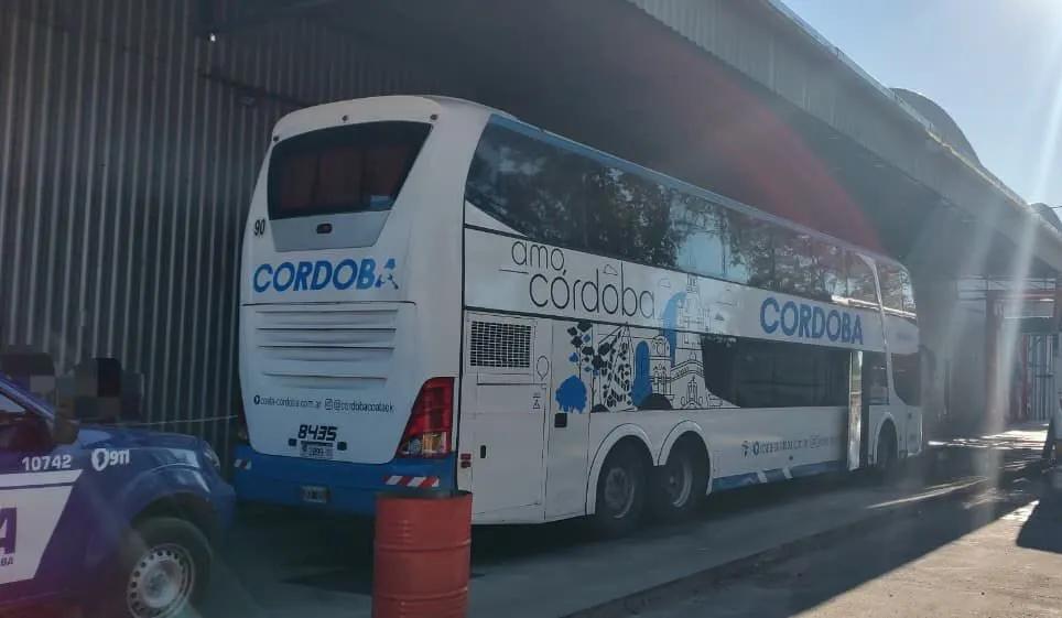 Córdoba: hallaron un feto dentro del baño de un micro de larga distancia