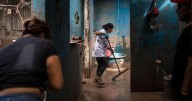 “Una semana después esto se ve horrible". Tras las lluvias, pueblos mexicanos siguen en el lodo