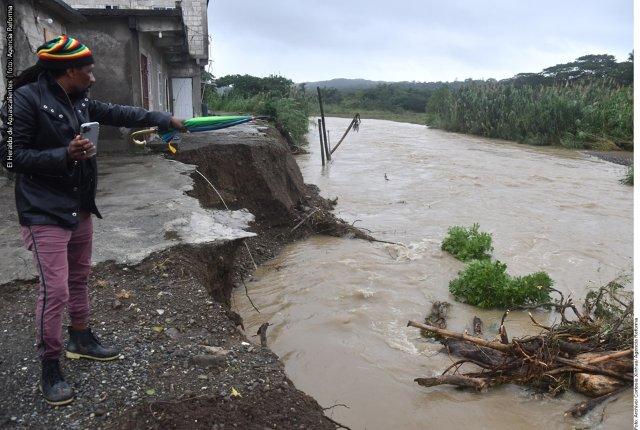 Deja huracán ‘Melissa’ 30 muertos a su paso por el Caribe