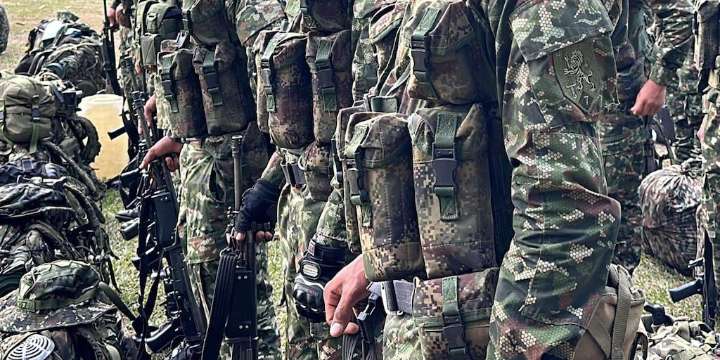 Ejército Nacional fue víctima, nuevamente, de otra asonada: uniformados fueron atacados por 400 personas en Antioquia