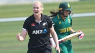 Rowe replaces injured Devonshire in New Zealand's World Cup squad