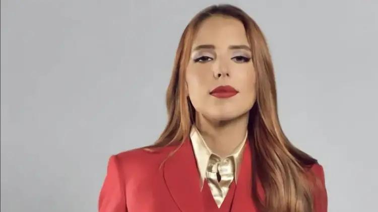 Majo Aguilar y el mariachi que ya no pide permiso