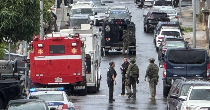 Officer shot in Kapahulu barricade situation; assembly areas open for impacted residents
