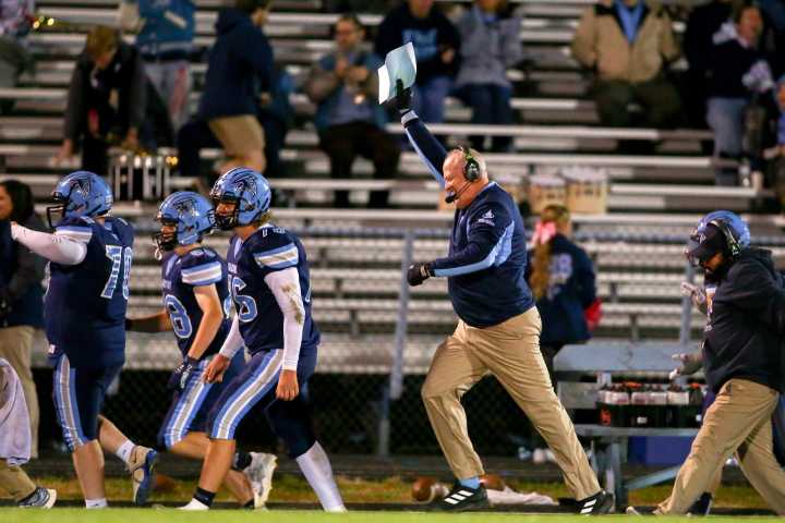 Frankfort collects 23rd consecutive win, defeating Herbert Hoover 37