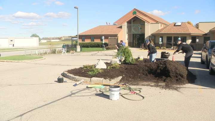 New space for the dogs at HAWS thanks to Tito's vodka đ