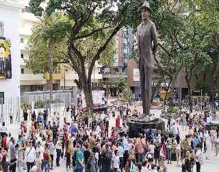 Devotos acudieron a plaza La Candelaria para rendir honor a santos venezolanos