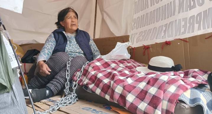Rafaela Mallma, la mujer que ha pasado más de 40 días de protesta encadenada en El Tambo
