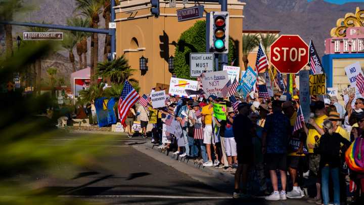 Thousands turn out at No Kings rallies in valley