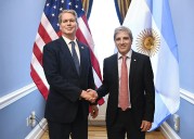 Scott Bessent confirmó el auxilio para Argentina: swap por US$ 20 millones y compra de pesos