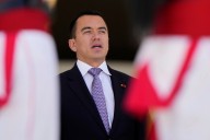 Presidente de Ecuador acusa presunto intento de envenenarlo al hallar sustancias tóxicas en obsequios