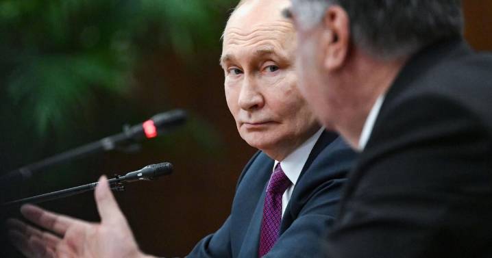 Putin dice que defensas antiaéreas rusas derribaron avión azerbaiyano en 2004, que dejó 38 muertos