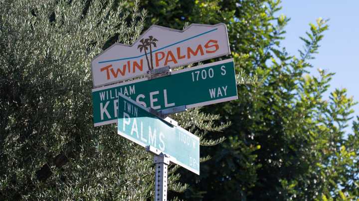 5 things we learned at Modernism Week October's Twin Palms tour