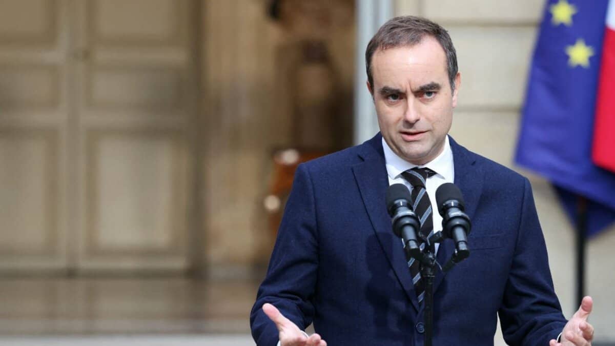 French Prime Minister resigns after less than month in office