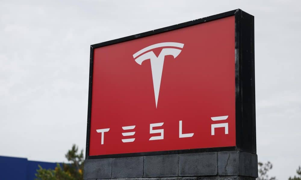 Dos videos de Tesla anticipan el posible lanzamiento de un nuevo vehículo
