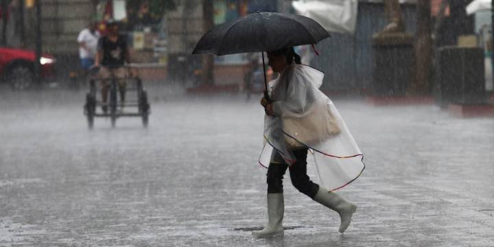 Frente frío número 7 y onda tropical provocan lluvias y bajas temperaturas en México este 15 de octubre