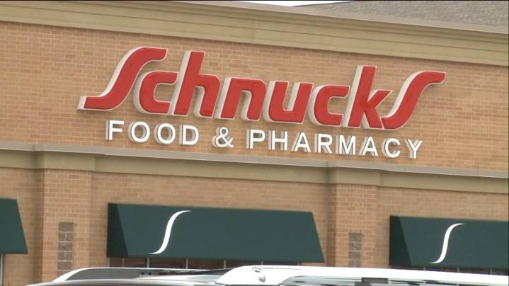 Schnucks starts food drive to assist with SNAP benefits freeze