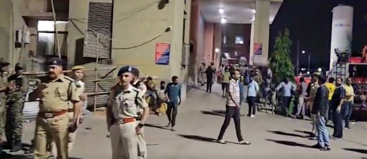 Eight killed in ICU fire at SMS Hospital in Jaipur; CM orders probe