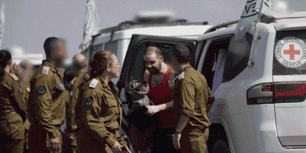 Rehenes israelíes y prisioneros palestinos son liberados en Gaza