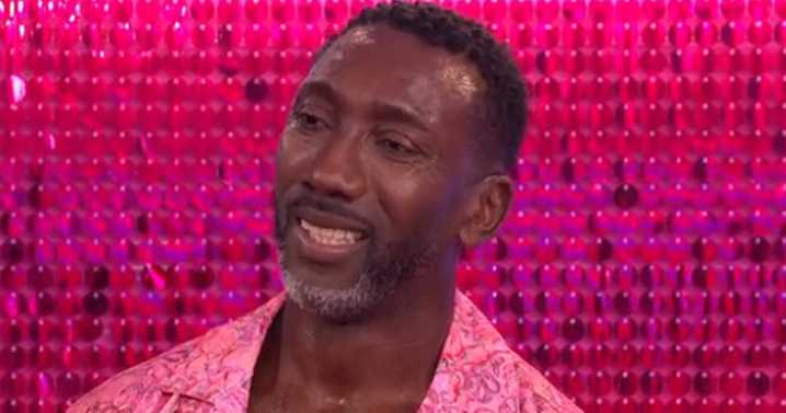 Strictly fans say 'oh god' as they spot issue with Jimmy Floyd Hasselbaink's outfit