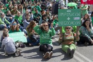 Los sindicatos cifran la huelga en institutos en un 40% y Educación lo rebaja al 24%