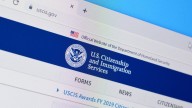 USCIS anuncia importante cambio en solicitudes – Telemundo Washington DC (44)