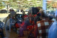US House Democrats push USDA to fund food benefits as shutdown continues