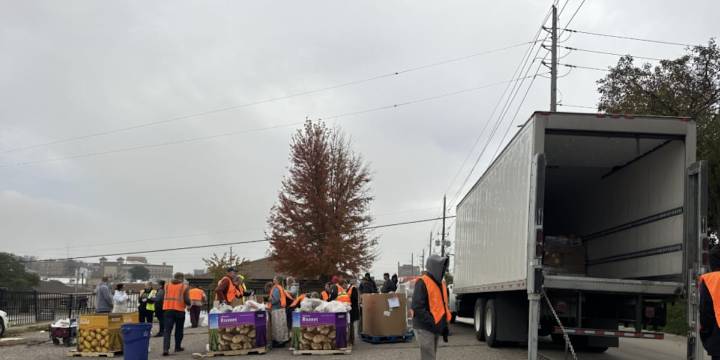 Mobile food pantry ending operations in Downtown Sioux City after 20 years
