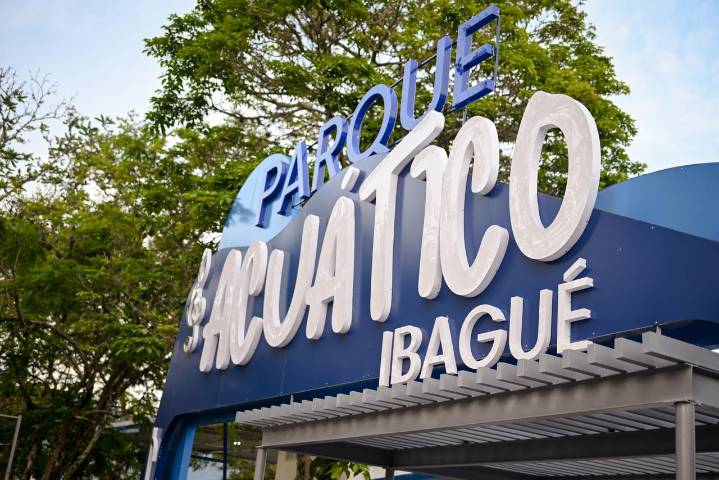 Alcaldesa de Ibagué hace entrega de las obras del nuevo Parque Acuático de Ibagué