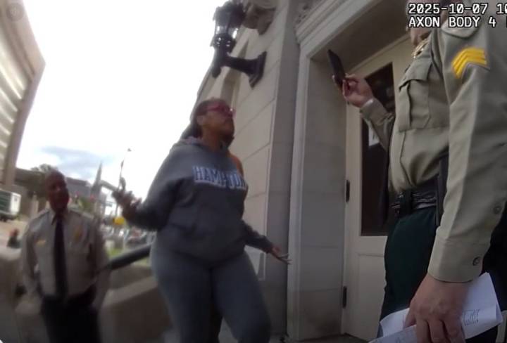 Republicans call on Sawyer to resign after video circulates