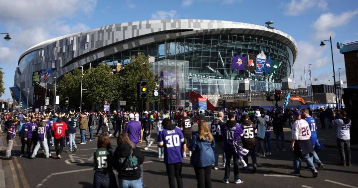 Fans rush for cheap last minute NFL London game tickets from £86