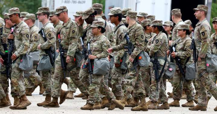 500 National Guard troops arrive in Chicago area amid resistance from Illinois Gov. Pritzker