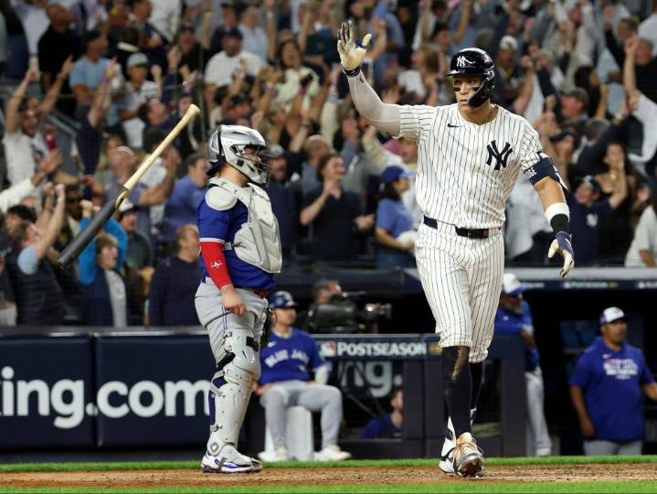 Sloppy Jays blow 6-1 lead, Judge swats Yanks back into ALDS