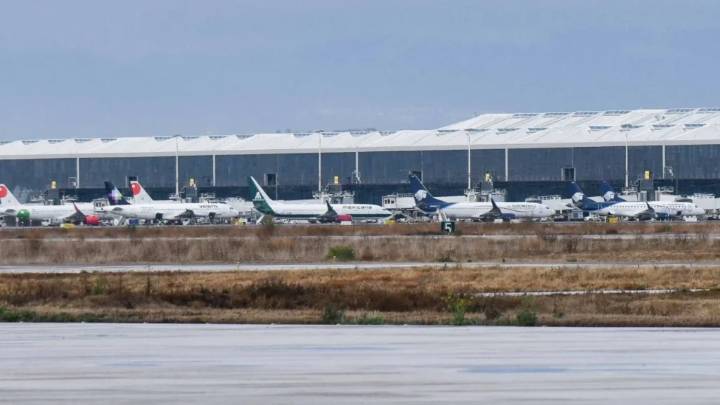 Estados Unidos cancela 13 rutas aéreas desde México