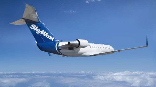 Flight makes emergency landing after crew knock on cockpit door