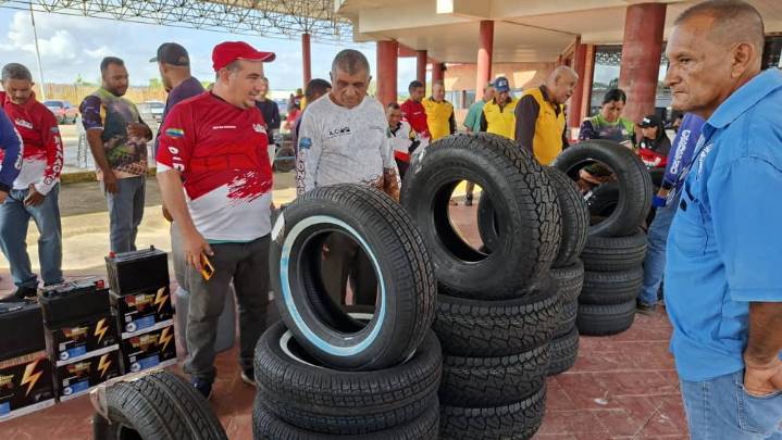 Más de 400 transportistas beneficiados con jornada de atención en Cedeño
