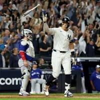 Yankees deny Blue Jays playoff sweep as Mariners beat Tigers