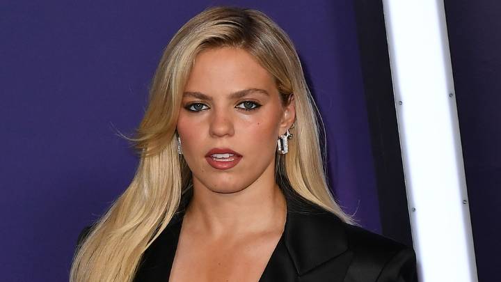 Reneé Rapp postpones tour dates due to illness