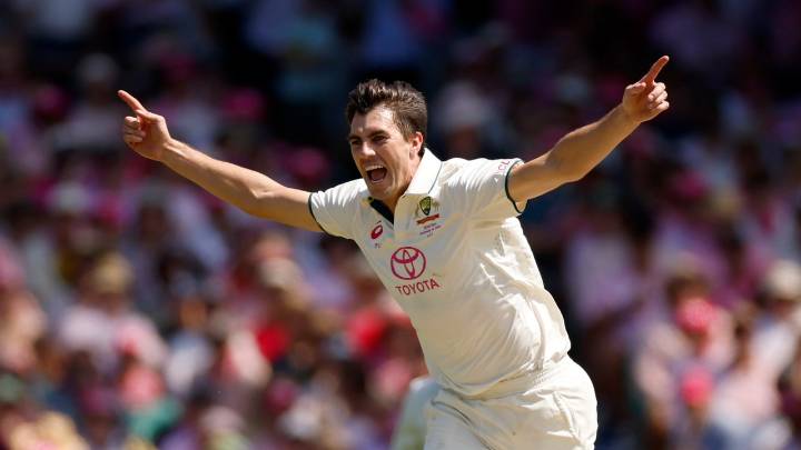 Captain Pat Cummins and Travis Head both offered $10m to quit Australian side for full
