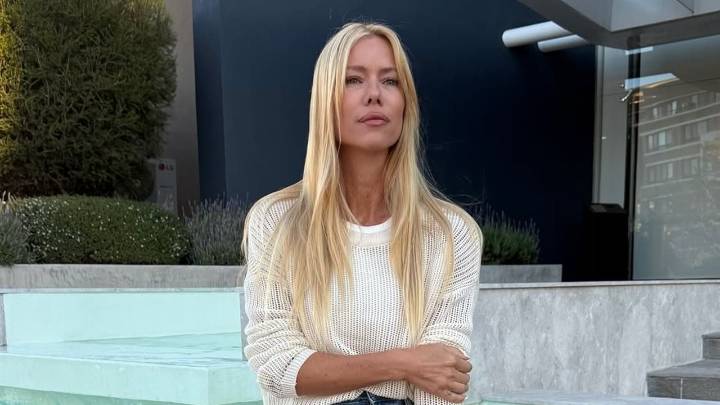 Nicole Neumann deslumbró con un outfit que revive la estética old money con un tono vainilla