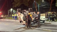 Caos en Insurgentes Sur tras volcadura de camioneta de valores
