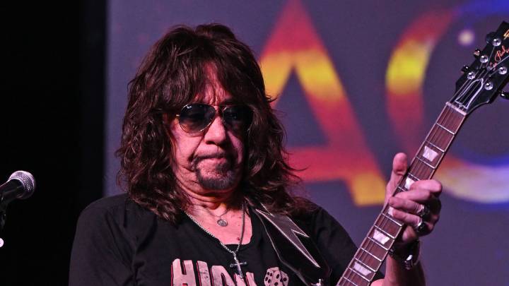 Pearl Jam and Rush musicians pay tribute to KISS guitarist Ace Frehley