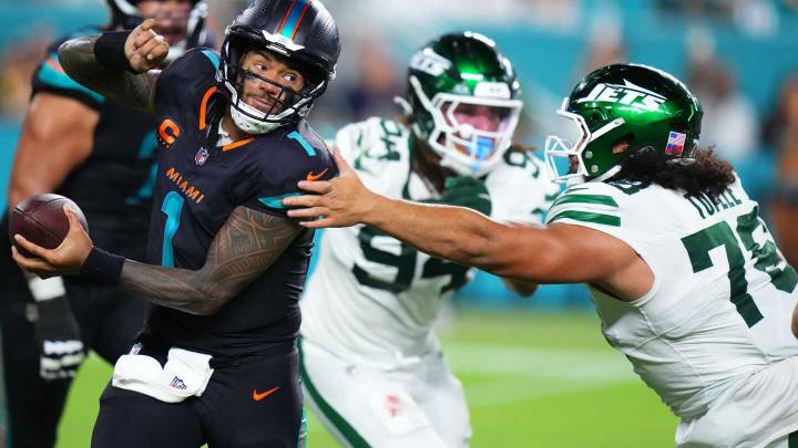 Dolphins at Panthers prediction: Odds, expert picks, QB matchup, injury update, betting trends, and stats