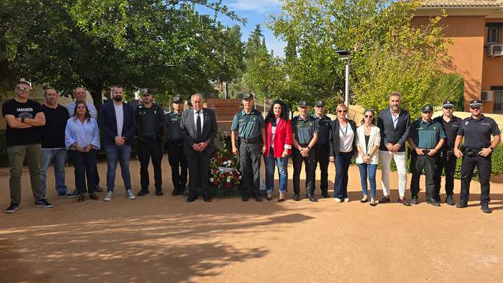 Huétor Vega recuerda a José Manuel Arcos en el séptimo aniversario de su muerte en acto de servicio